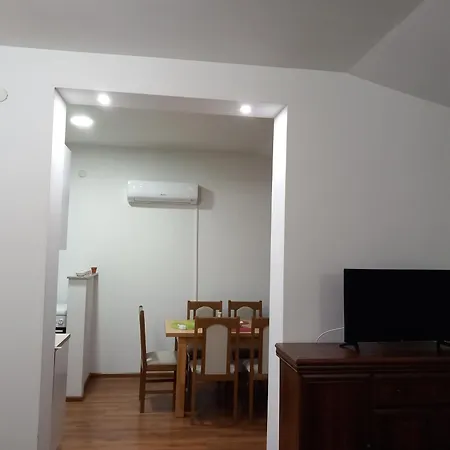 Grand Apartment *